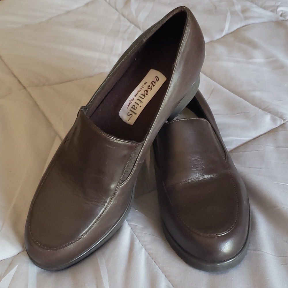 Etienne Aigner Size 7.5